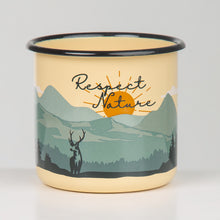 Lade das Bild in den Galerie-Viewer, RESPECT NATURE Emaillebecher in grün/beige - 330ml