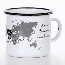 Lade das Bild in den Galerie-Viewer, OVERLANDER Emaillebecher in weiß - mit Geländewagen und Dachzelt Motiv