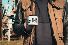 Lade das Bild in den Galerie-Viewer, RUHRPOTT Emaillebecher mit Schlägel und Eisen Motiv