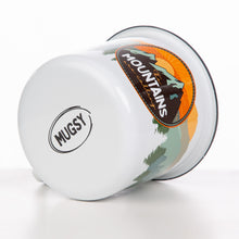 Lade das Bild in den Galerie-Viewer, MOUNTAINS ARE CALLING Emaillebecher in weiß - Inhalt 330ml - verschiedene Motive