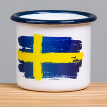 Lade das Bild in den Galerie-Viewer, SCHWEDEN Emaillebecher mit Flaggen Motiv