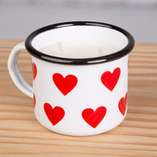 Lade das Bild in den Galerie-Viewer, Sojawachs Kerze im Emaillebecher | Becher 320ml | Modell: Herz