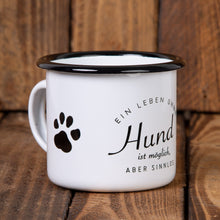 Lade das Bild in den Galerie-Viewer, EIN LEBEN OHNE HUND Emaillebecher mit Pfoten Motiv