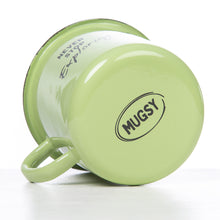 Lade das Bild in den Galerie-Viewer, ADVENTURE TRAVELING EXPLORING | Emaillebecher in grün | im Outdoor Design