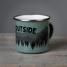 Lade das Bild in den Galerie-Viewer, GO OUTSIDE - Emaillebecher olivgrün