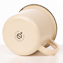 Lade das Bild in den Galerie-Viewer, PLAIN Serie | Emaillebecher 320ml | Farbe: creme