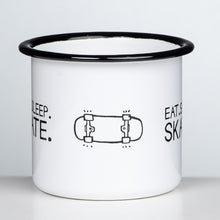 Lade das Bild in den Galerie-Viewer, EAT SLEEP SKATE Emaillebecher