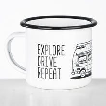 Lade das Bild in den Galerie-Viewer, EAT SLEEP CAMP Emaillebecher mit Campingbus LT Zeichnung