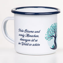 Lade das Bild in den Galerie-Viewer, Viele Bäume und wenig Menschen - Emaillebecher weiß