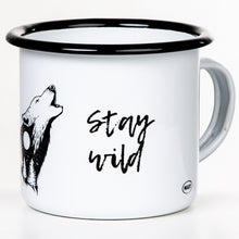 Lade das Bild in den Galerie-Viewer, Emaillebecher "STAY WILD - STAY FREE"-Serie mit Motiv: Wolf