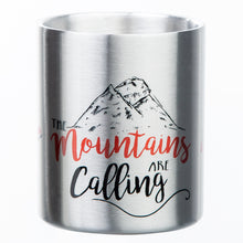 Lade das Bild in den Galerie-Viewer, MOUNTAINS ARE CALLING Edelstahlbecher mit Karabiner