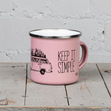 Lade das Bild in den Galerie-Viewer, KEEP IT SIMPLE - TAKE IT EASY | Emaillebecher mit silbernem Rand | Farben: olivgrün/rosa