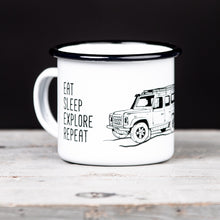 Lade das Bild in den Galerie-Viewer, EAT SLEEP EXPLORE Emaillebecher mit Geländewagen Zeichnung