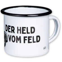 Lade das Bild in den Galerie-Viewer, HELD VOM FELD Emaillebecher mit Traktor Motiv