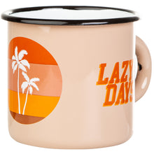 Lade das Bild in den Galerie-Viewer, LAZY DAYS Emaillebecher im Retro Style - sandfarben, 2 Designvarianten - Inhalt 330ml