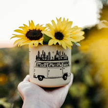 Lade das Bild in den Galerie-Viewer, KEEP IT SIMPLE - TAKE IT EASY Emaillebecher - 330ml - verschiedene Farben