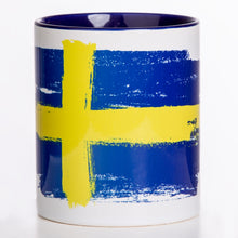 Lade das Bild in den Galerie-Viewer, Keramiktasse mit Schweden Flagge
